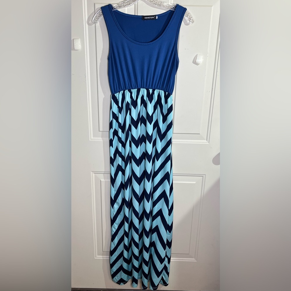 Demetory Women’s Maxi Dress XS Blue Chevron Stretch Sleeveless Long